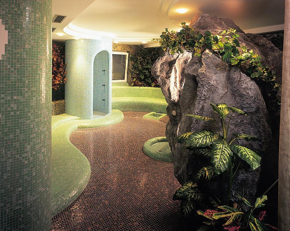 Hotel Klotz San Leonhard in Passeier Exteriör bild